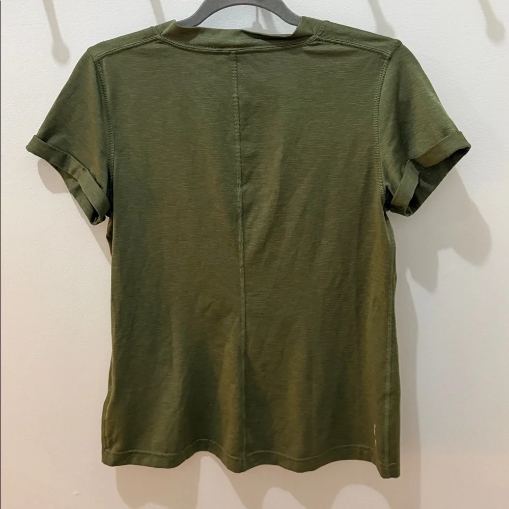 The North Face Flashdry Short Sleeve Shirt - Picture 5 of 5